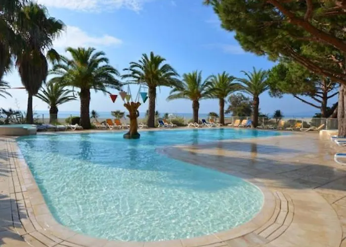 Front De Et Piscines Apartment *