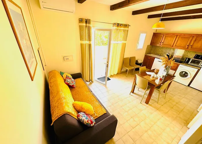 Front De Et Piscines * Ghisonaccia