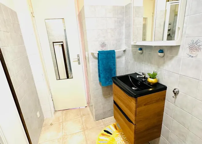 Front De Et Piscines * Ghisonaccia